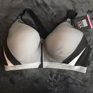 Victoria’s Secret Incredible Front-Close SportsBra 38C